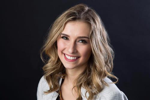 Mia Atkins 
