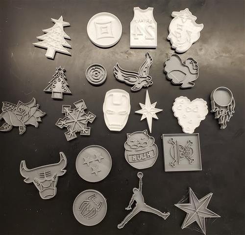 The cropped cookie cutters 