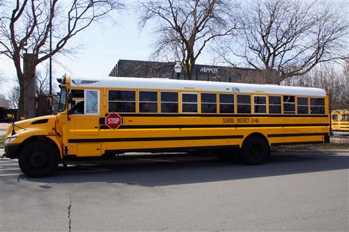 A U-46 bus outside the Hemmens Cultural Center 